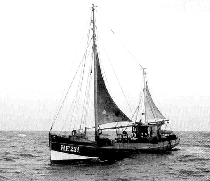 HF 231, Kutter auf See