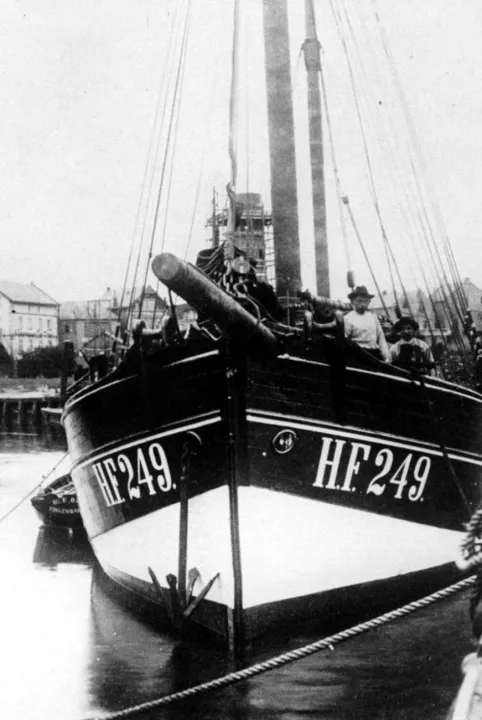 Kutterhafen am Stack, HF 249 Herold