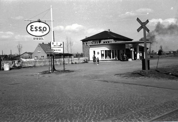 ESSO-Tankstelle am Auedeich
