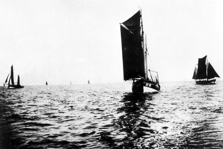 Fischkutter auf Fang